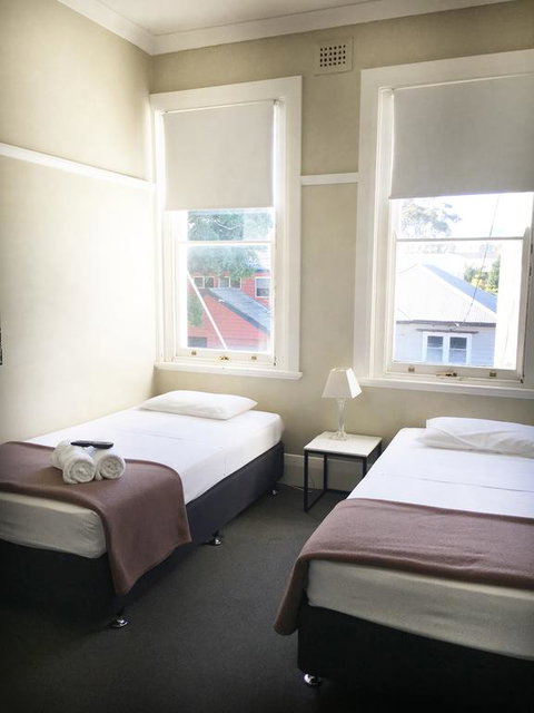 The Oriental Hotel - Accommodation Newcastle 3
