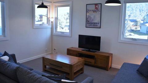 The Outlook - Crackenback Resort - Accommodation Newcastle 2