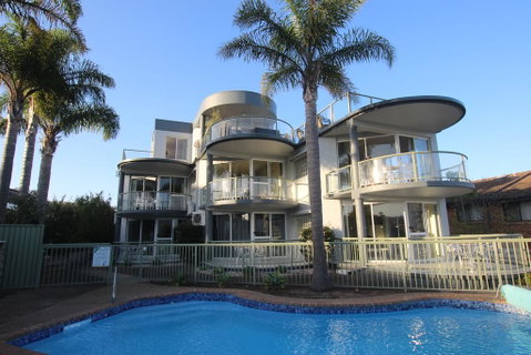 The Palms Apartments - Accommodation Newcastle 1