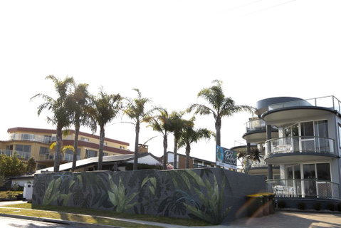 The Palms Apartments - Accommodation Newcastle 3