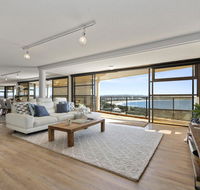 The Penthouse  Point Cartwright - INSTANT HOTEL WINNER 2019 - Accommodation Newcastle