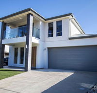 The Races Complex - Accommodation Newcastle