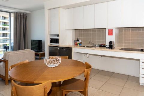 The Sebel Cairns Harbour Lights - Accommodation Newcastle 3