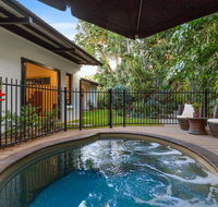 The Tropical Sanctuary - Accommodation Newcastle