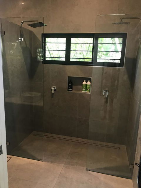 The Tropical Sanctuary - Accommodation Newcastle 1