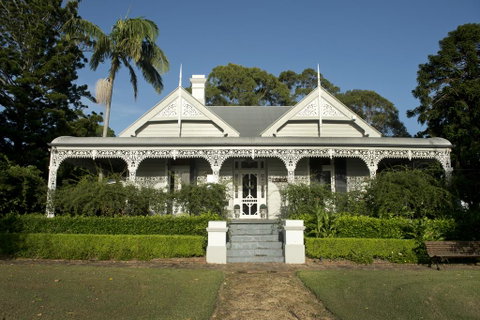 The Villa - Accommodation Newcastle 2