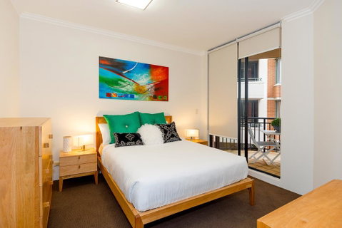 Thriving City Location, Dining Hub - Accommodation Newcastle 0
