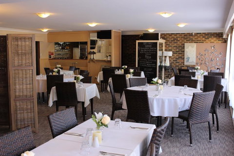 Top Of The Town Motel - Accommodation Newcastle 3