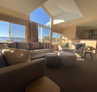 Torino 6 - Lake Jindabyne  Snowy Mountain Views - Accommodation Newcastle