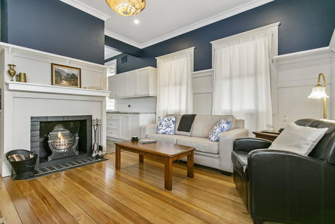 Toria Views - Accommodation Newcastle 2