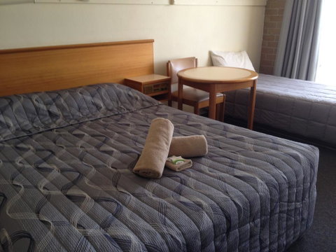 Town Centre Motor Inn - Accommodation Newcastle 2