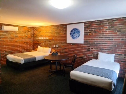 Town House Motor Inn - Accommodation Newcastle 1