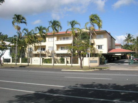 Tradewinds McLeod Holiday Apartments - Accommodation Newcastle 0