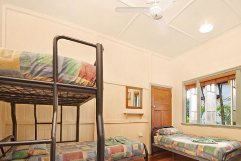 Travellers Oasis - Accommodation Newcastle 1