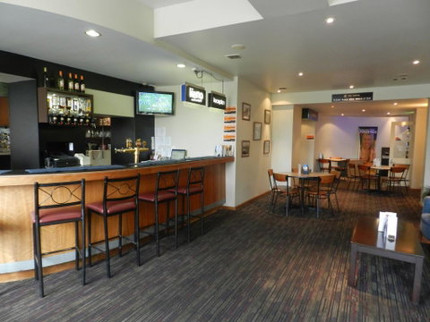 TRC Hotel - Accommodation Newcastle 3
