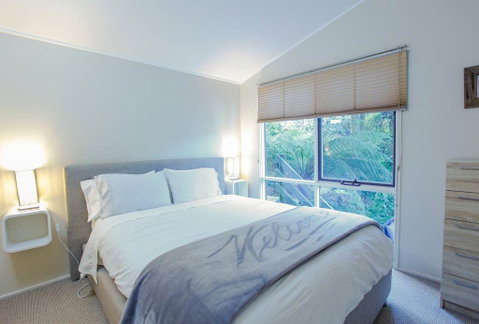 Tree Top Stay - Accommodation Newcastle 2