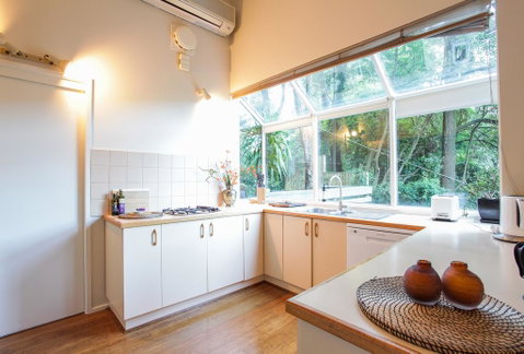 Tree Top Stay - Accommodation Newcastle 1
