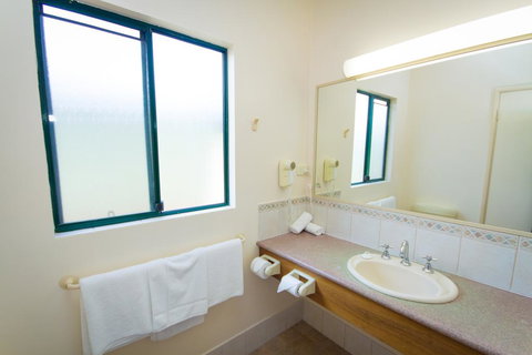 Tree Top Walk Motel - Accommodation Newcastle 1