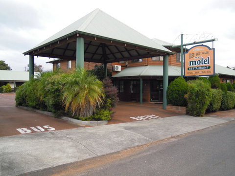 Tree Top Walk Motel - Accommodation Newcastle 0