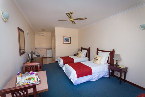 Tree Top Walk Motel - Accommodation Newcastle 2