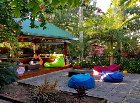 Tropic Days Boutique Hostel - Accommodation Newcastle 2