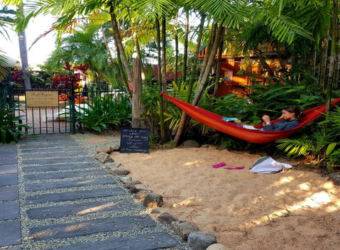 Tropic Days Boutique Hostel - Accommodation Newcastle 1