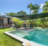 Tropical House Pool and Extra Bungalow 4 bedrooms - Accommodation Newcastle