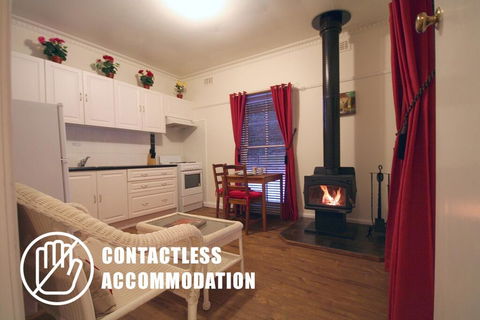 Tudor Cottages - Accommodation Newcastle 1