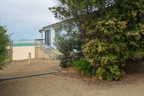 Tuross Beach Cabins & Campsites - Accommodation Newcastle 0