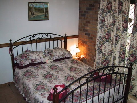 Twilight Grove Farm - Accommodation Newcastle 0
