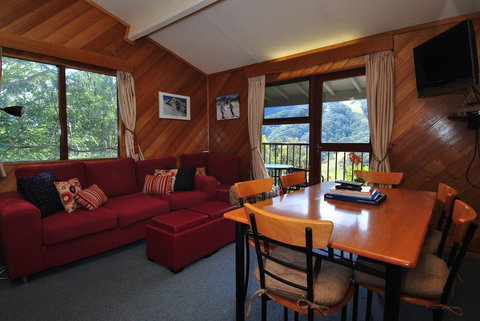 Tyrola 1 - Accommodation Newcastle 2