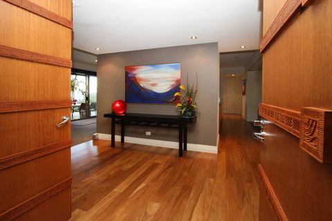 U 12 Santai - Accommodation Newcastle 3