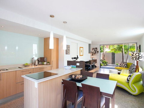 U3/27 Noosa Parade, Noosa Sound - Accommodation Newcastle 3