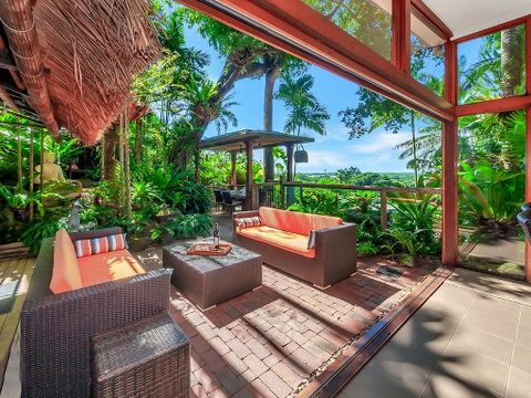 Unique, Tropical Rainforest Getaway - Accommodation Newcastle 0