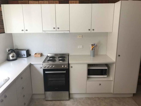 Unit 2 @ Beach Haven - Accommodation Newcastle 2