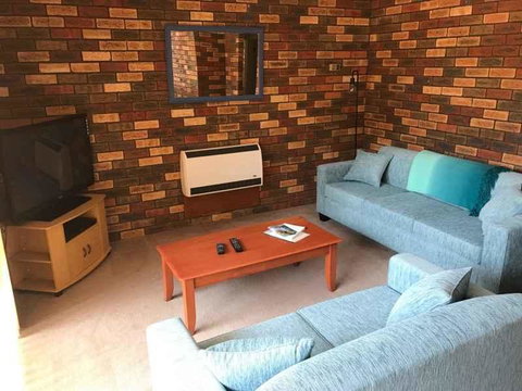 Unit 2 @ Beach Haven - Accommodation Newcastle 0