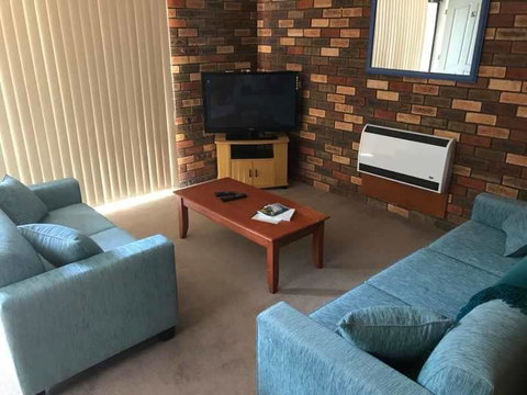 Unit 2 @ Beach Haven - Accommodation Newcastle 1