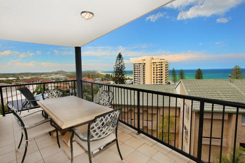 Unit 4, Beaumont Sur Mer, 13 - 15 Pacific Terrace Coolum Beach, 400 BOND, LINEN SUPPLIED - Accommodation Newcastle 0