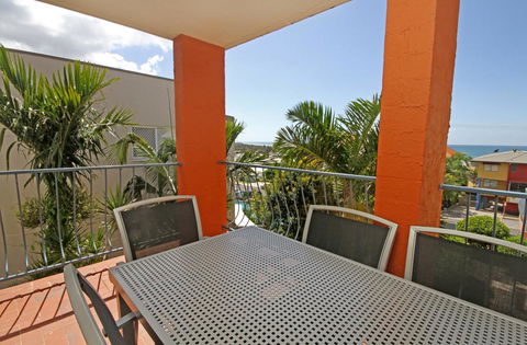 Unit 4, Cooltoro Court, 7 Frank Street Coolum Beach, 400 BOND, LINEN INCLUDED - Accommodation Newcastle 0