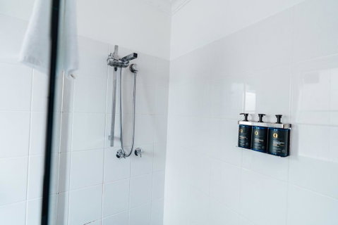 UNO Hotel Sydney - Accommodation Newcastle 2