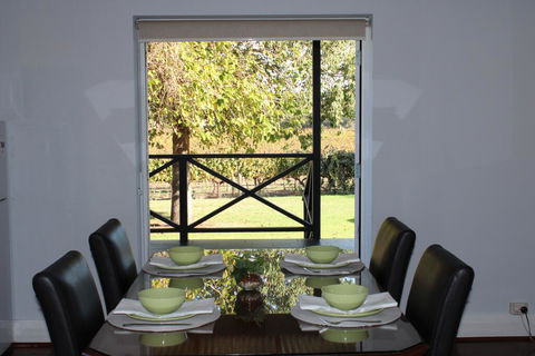Upper Reach Spa Cottage - Accommodation Newcastle 2