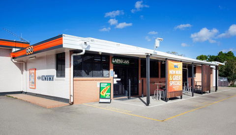 Upper Ross Hotel - Accommodation Newcastle 0