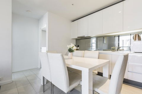 UWS Madison Melbourne CBD Apartment - Accommodation Newcastle 3