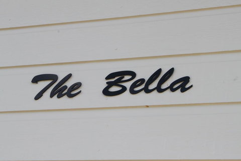 Valley Cabins By The Creek - Accommodation Newcastle 1