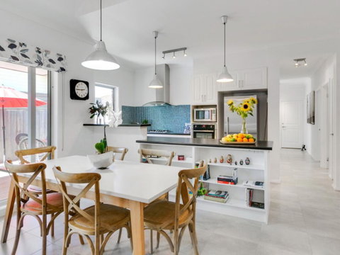 Venice On The Beach - Accommodation Newcastle 0