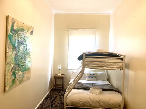 Victoria Albert Guest House Bar Cafe And Restaurant - Accommodation Newcastle 1