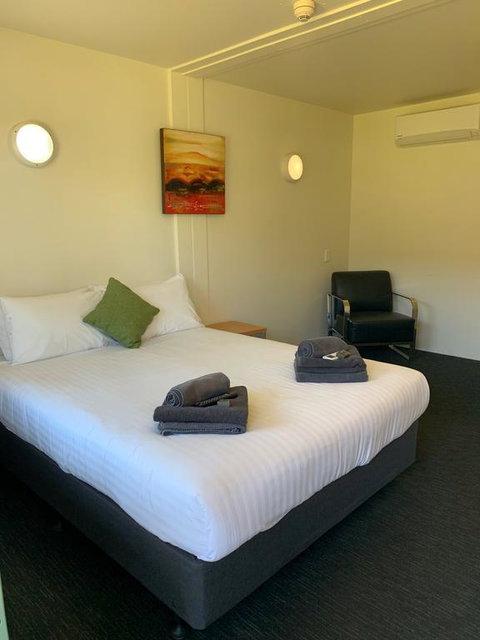 Victoria Village - Accommodation Newcastle 3