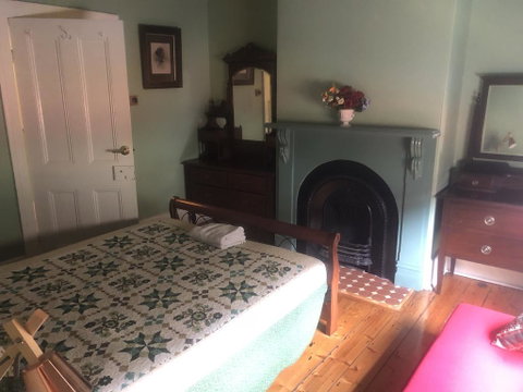 Villa Paradiso - Accommodation Newcastle 2