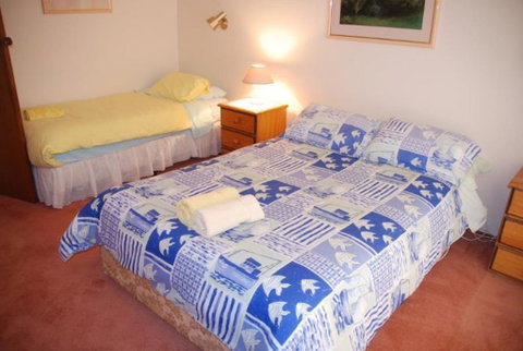 Vista-Del-Lago - Accommodation Newcastle 2