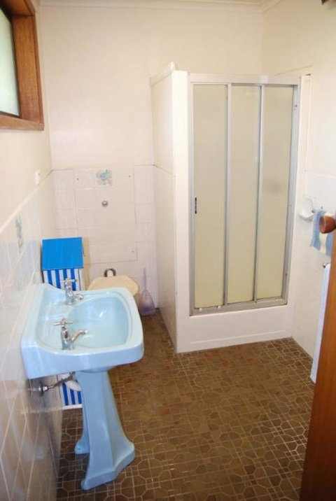Vista-Del-Lago - Accommodation Newcastle 3